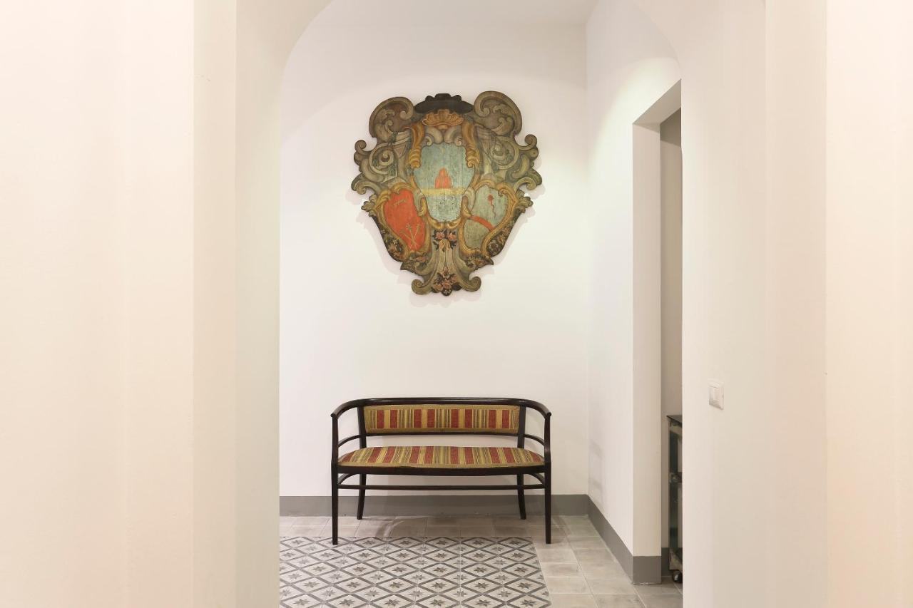 Apt. Perla - Pauline Suites, Palazzo Borghese Флоренция Экстерьер фото